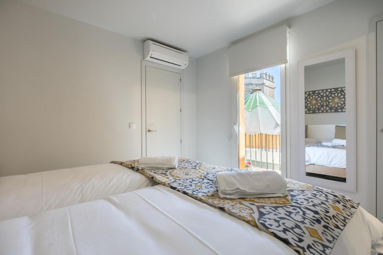 Aparthotel Casa Temprado Siviglia Esterno foto
