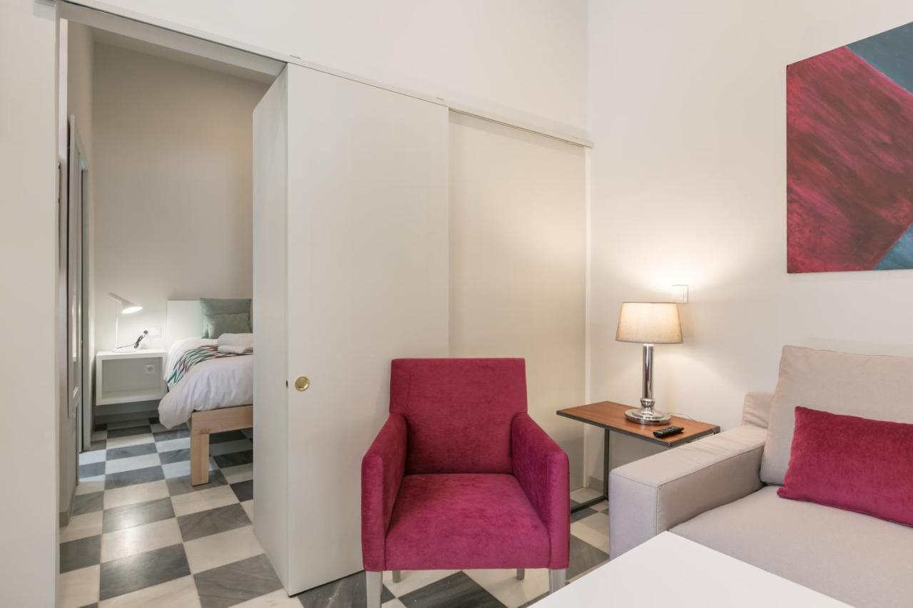 Aparthotel Casa Temprado Siviglia Esterno foto