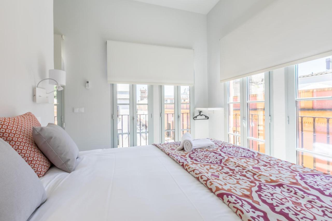 Aparthotel Casa Temprado Siviglia Esterno foto